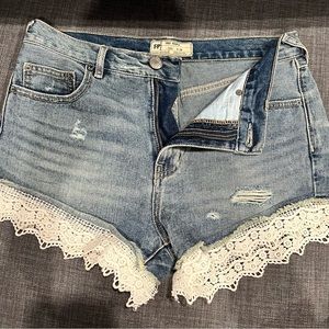 free people size W26 denim shorts